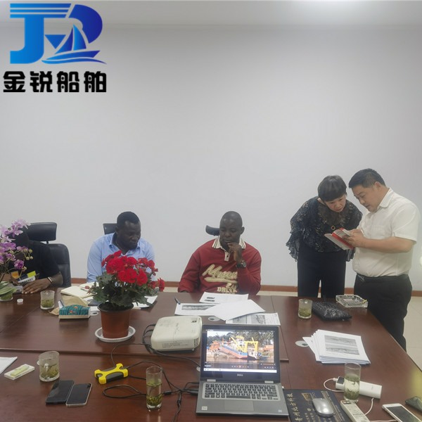 哈麥隆客戶采購絞吸式挖泥船合作成功